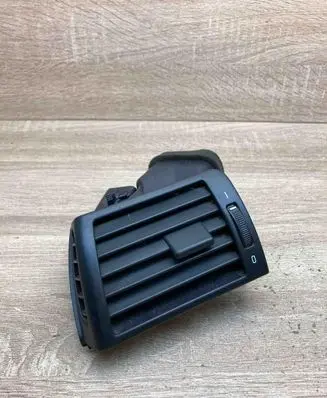 BMW 3 E46 Dashboard side air vent grill/cover trim 8361897