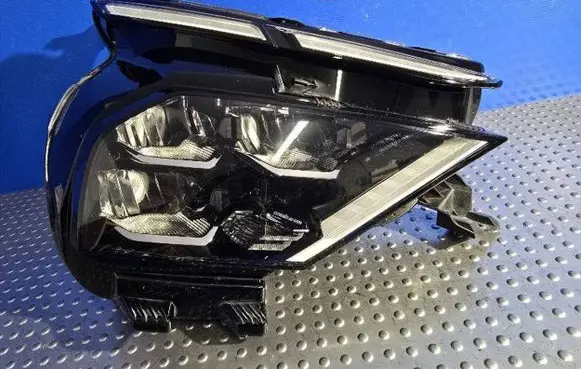 Citroen C4 III e-C4 Headlight/headlamp 9830649280