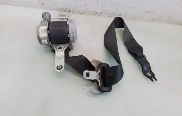 Subaru Outback Front seatbelt