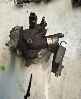 Peugeot 207 Fuel injection high pressure pump 9685440880 A2C20000727