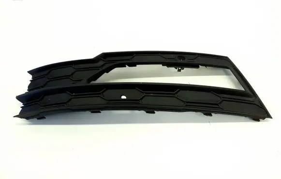 Skoda Octavia Mk4 Front grill 5E3807681F 5E3919491N