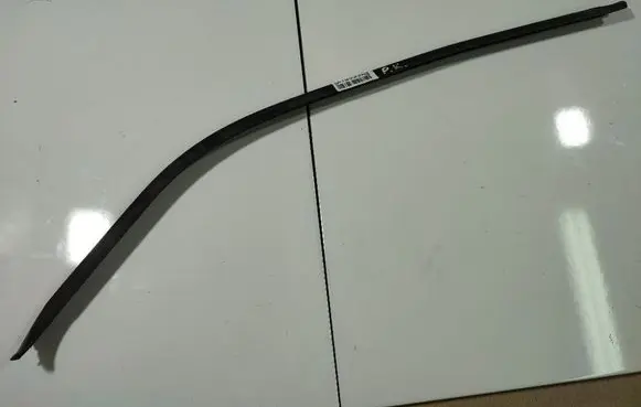 Front door glass trim molding