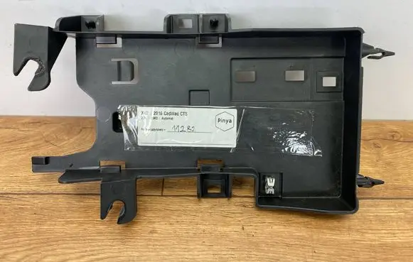 Cadillac CTS Engine control unit holder 23154303PINYA 23154303
