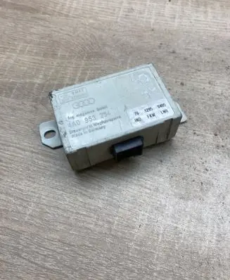 Audi A6 S6 C4 4A Alarm control unit/module 4A0953234