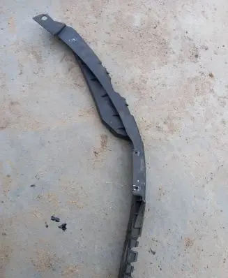 Skoda Octavia Mk2 (1Z) Front bumper mounting bracket 1Z0807184D 1Z0807184C