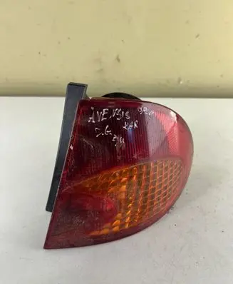 Toyota Avensis T220 Rear/tail lights