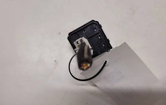 KIA Carens I Wing mirror switch