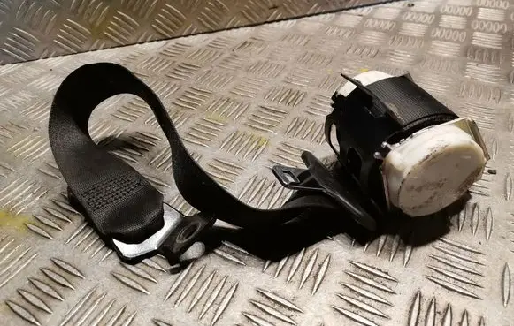 BMW 5 E60 E61 Middle seatbelt (rear) S59132818036