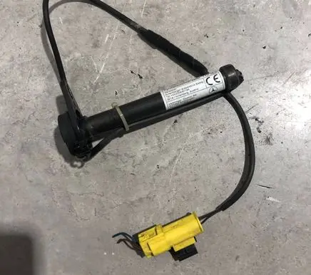 Mercedes-Benz CLA C117 X117 W117 Bonnet Pedestrian Airbag Actuator A1179061000
