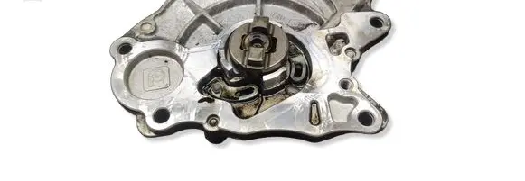 Volkswagen Crafter Vacuum pump 03L145100H