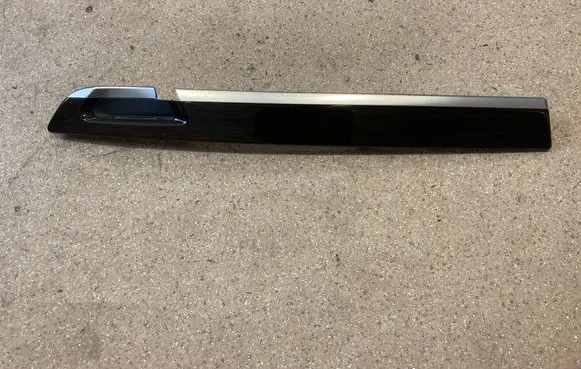 BMW 7 F01 F02 F03 F04 Front door trim bar 9115533