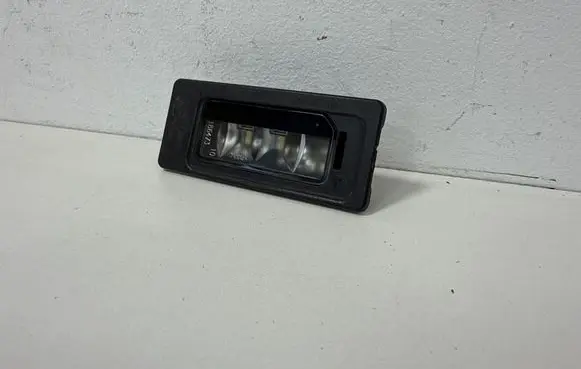 Volkswagen Passat Alltrack Number plate light 185001