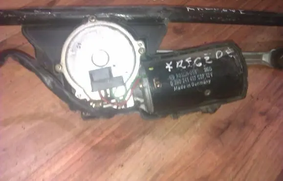 BMW 3 E36 Wiper motor 0390241417