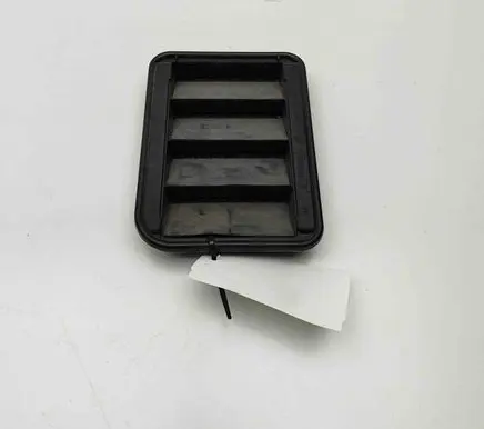 BMW X2 F39 Quarter panel pressure vent 9201647