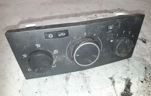 Opel Astra H Climate control unit 13201300