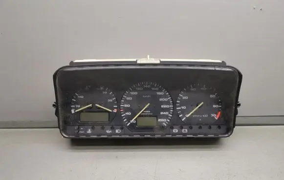 Volkswagen PASSAT B3 Speedometer (instrument cluster) 357919033FG 6160525040