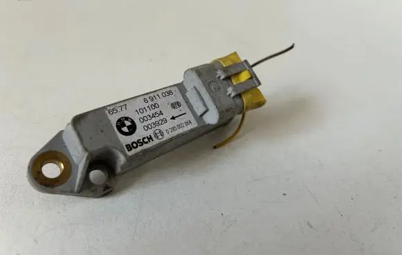 BMW 5 E60 E61 Airbag deployment crash/impact sensor 6911038 101100 0285002064