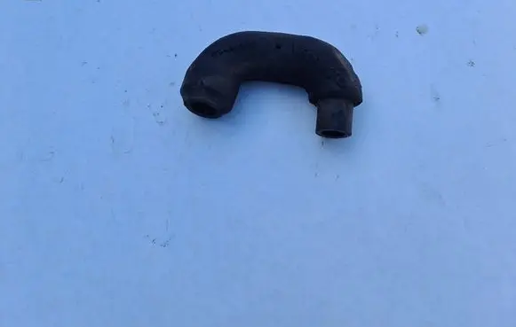 Volvo S60 Breather/breather pipe/hose 09470694