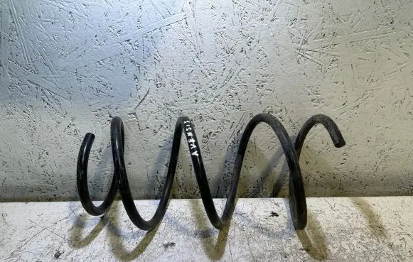 Toyota Avensis T250 Rear coil spring