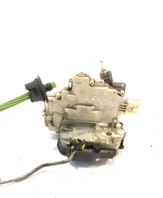 Audi A3 S3 8P Rear door lock 4F0839016