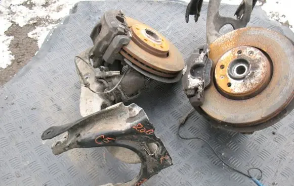 Citroen C5 Front wheel hub spindle knuckle