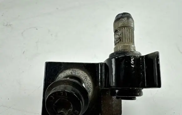 Audi Q2 - Rear door upper hinge 8X4833403A