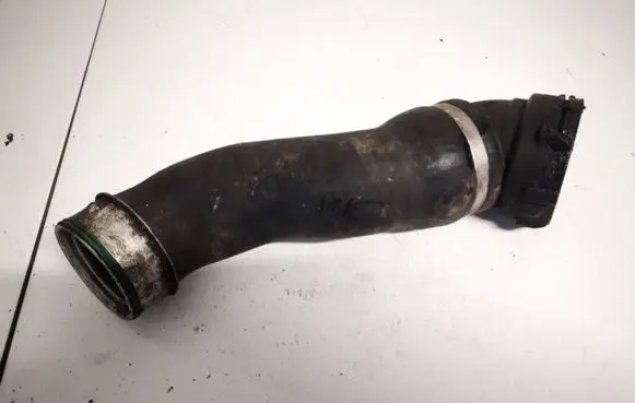 BMW 5 E60 E61 Intercooler hose/pipe 7789046