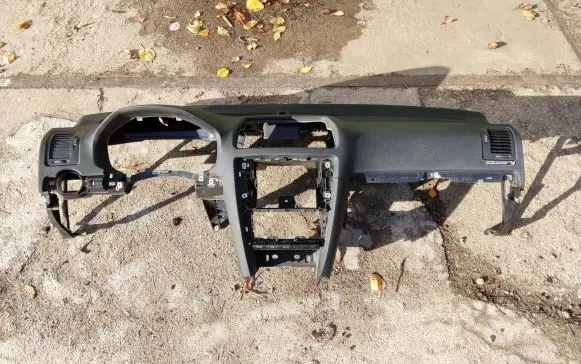 Skoda Octavia Mk2 (1Z) Dashboard 1Z0857069A 002011139000011
