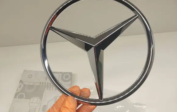 Mercedes-Benz GLA H247 Manufacturer badge logo/emblem A0008176007
