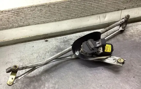 Mini One - Cooper R50 - 53 Front wiper linkage and motor 53555304 17092004 8377421