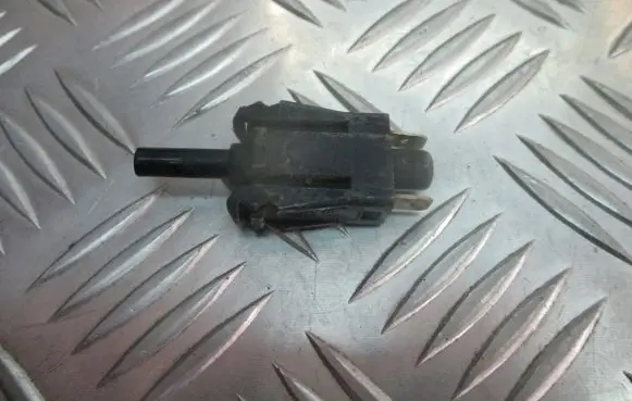Mercedes-Benz 190 W201 Front door sensor 