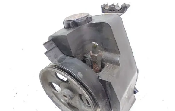 Peugeot 206 CC Power steering pump 9662127480