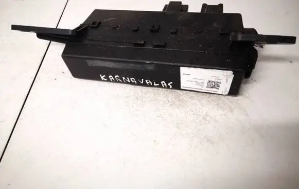 KIA Carens II Fuse box set