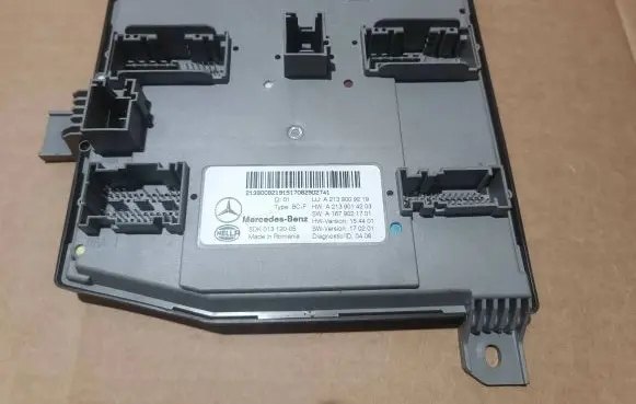 Mercedes-Benz E W213 SAM control unit A2139009219 A2139014203 A1679021701