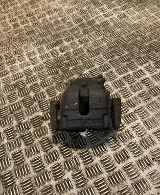 BMW X3 E83 Front brake caliper 6765882 34116765882
