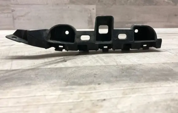 Volkswagen PASSAT B7 Front bumper mounting bracket 3AA807183