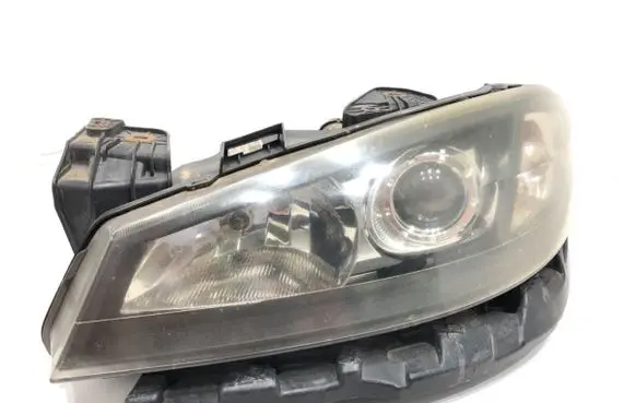 Renault Laguna II Headlight/headlamp 8200354740