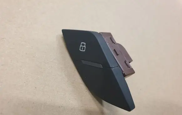 Audi RS3 Central locking switch button 8V0962108