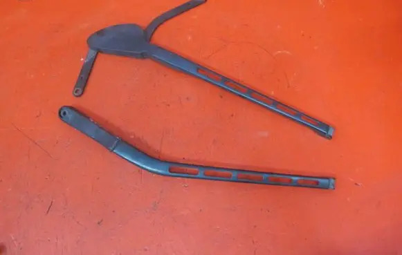 Mercedes-Benz CLK A209 C209 Front wiper blade arm A2038203244 A2038202744 A2038240749