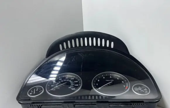 BMW 5 F10 F11 Speedometer (instrument cluster) 25811511 2000117644 9255587