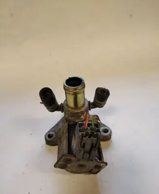 Mazda Demio EGR valve E9T06671