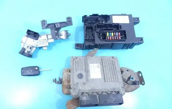 Fiat Grande Punto Engine control unit/module ECU 51795232 IMPRK1121779
