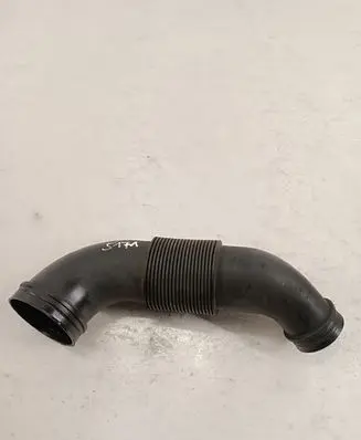 Audi Q7 4L Air intake duct part 7L6129627F