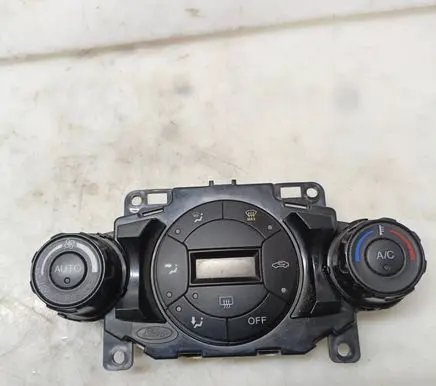 Ford Fiesta Climate control unit 8A6T18C612 8A6T18C612AG 8A6918C612