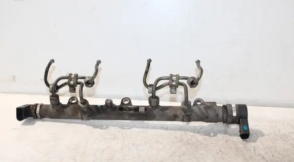 BMW 3 E90 E91 Fuel main line pipe 7787164 0445214030 0281002481