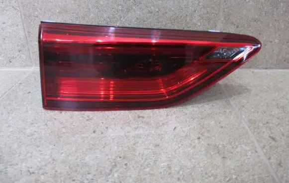 Volkswagen Golf VIII Tailgate rear/tail lights