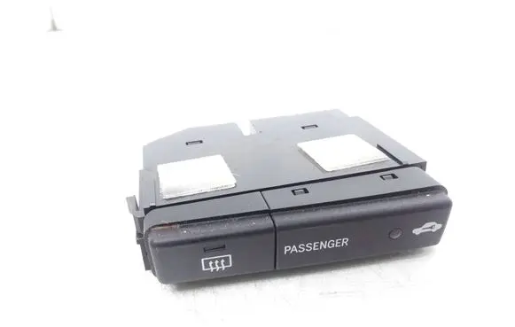 Toyota Avensis T250 Windscreen/window heater switch 8479005130C MS41BA00202