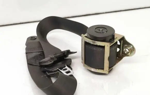 Mini One - Cooper R50 - 53 Front seatbelt 601028800 040524