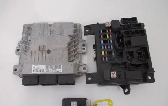 Citroen C4 Aircross Engine ECU kit and lock set 9679057080 9678226080 8637A647