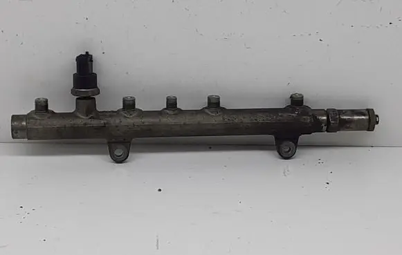 Renault Megane II Fuel main line pipe 70700114017 0445214024